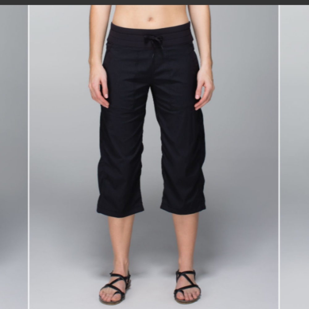 Lululemon Studio Crop cropped pants size 10 BLACK